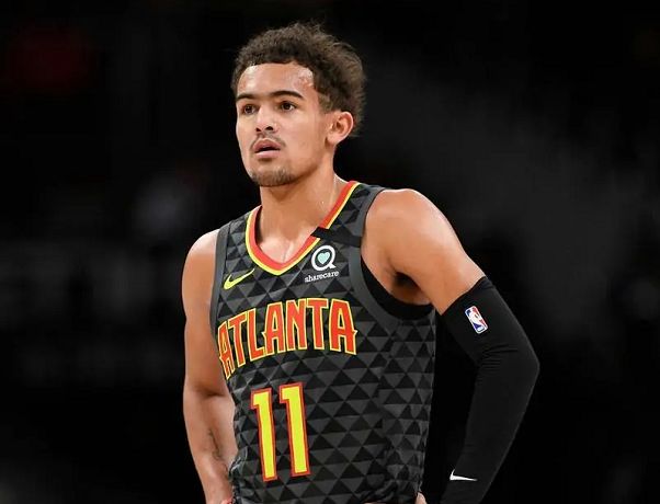 皇马客战阿拉维斯大名单：仅有5名后卫，其中包含两名二队后卫（皇马客场战阿拉维斯名单：后卫仅5人，其中两名来自二队）