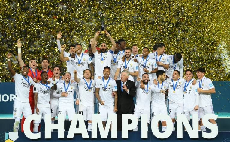 库普梅纳斯：我踢后卫感觉很好；斯帕莱蒂带来了积极的氛围（库普梅纳斯：踢后卫很适应，斯帕莱蒂带来正能量）