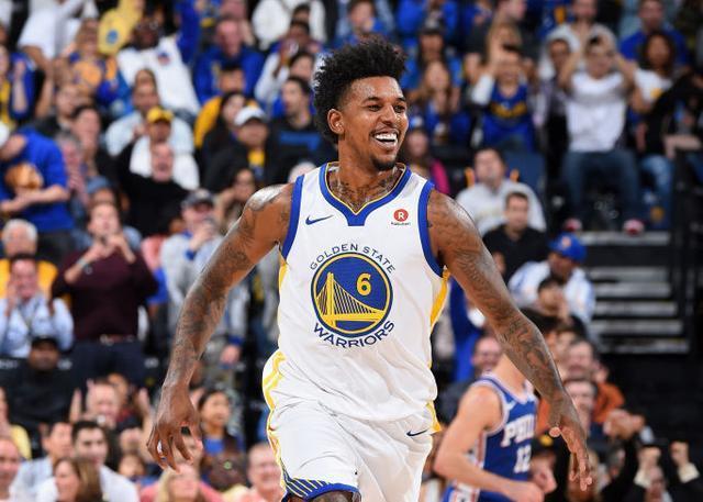 NBA湖人主场获胜，詹姆斯砍下高分（湖人主场告捷，詹姆斯轰下高分）