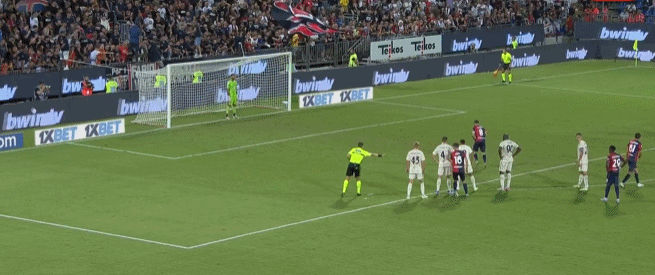 避免附加赛停赛，意媒：染黄的泽林斯基可能轮休波兰末轮比赛