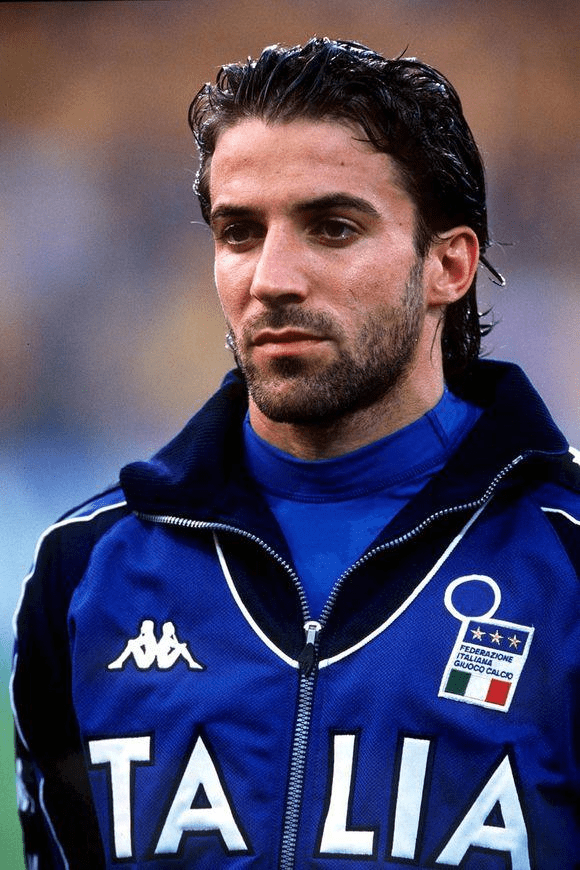 记者：申花队昨天傍晚抵达天津，出征的队伍中没有门将薛庆浩（记者：申花昨傍晚抵达天津，出征名单未见门将薛庆浩）