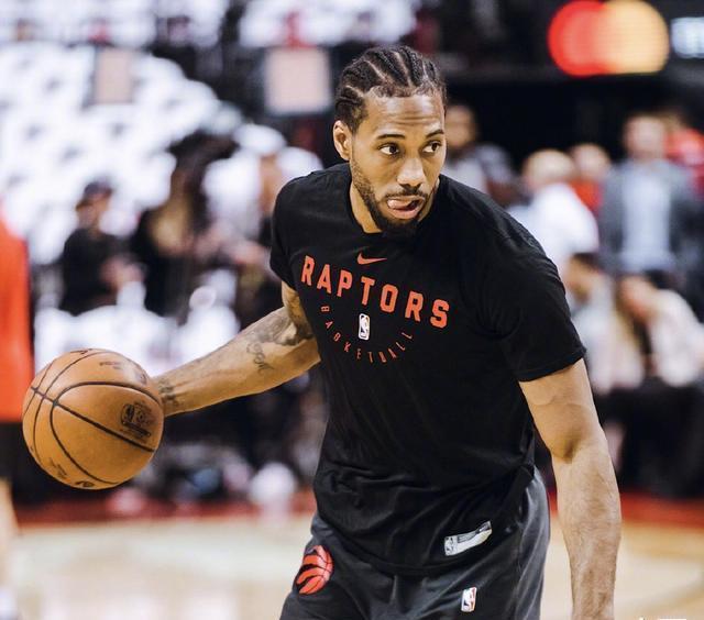 官方：邓弗里斯退出本期国家队集训，将直接返回俱乐部（官方：邓弗里斯已退出本期国家队集训，直接回归俱乐部）