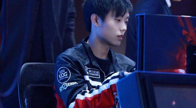 还是对各自 还是对各自